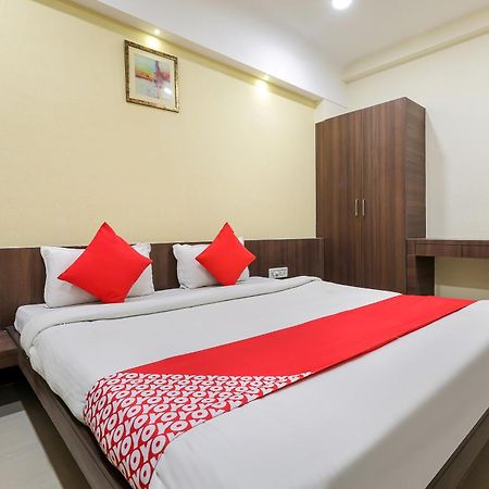 Oyo Hotel Relax Indore Eksteriør billede