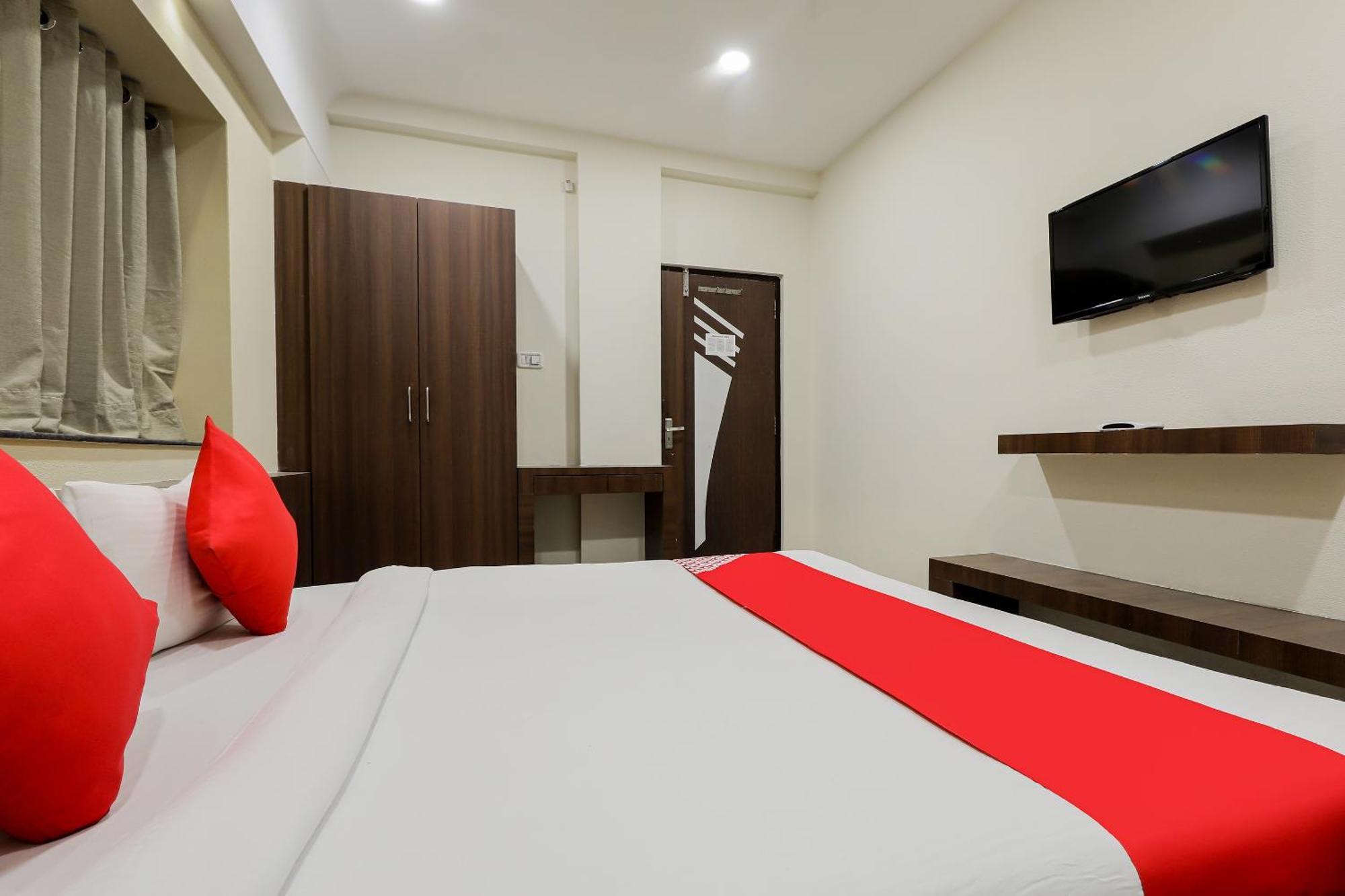 Oyo Hotel Relax Indore Eksteriør billede