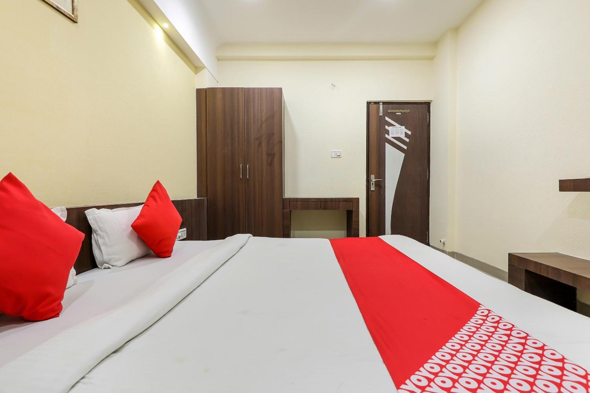 Oyo Hotel Relax Indore Eksteriør billede