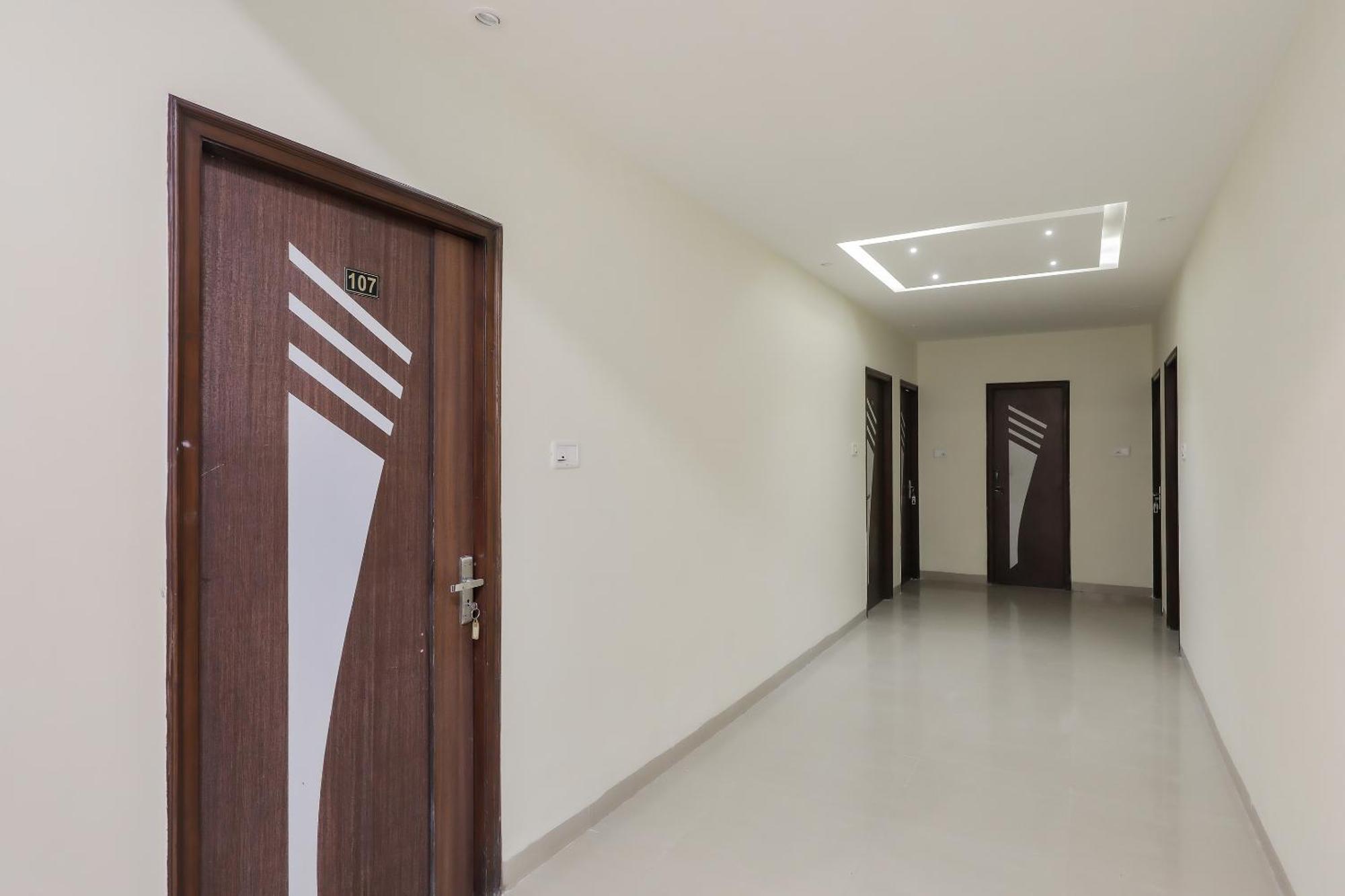 Oyo Hotel Relax Indore Eksteriør billede